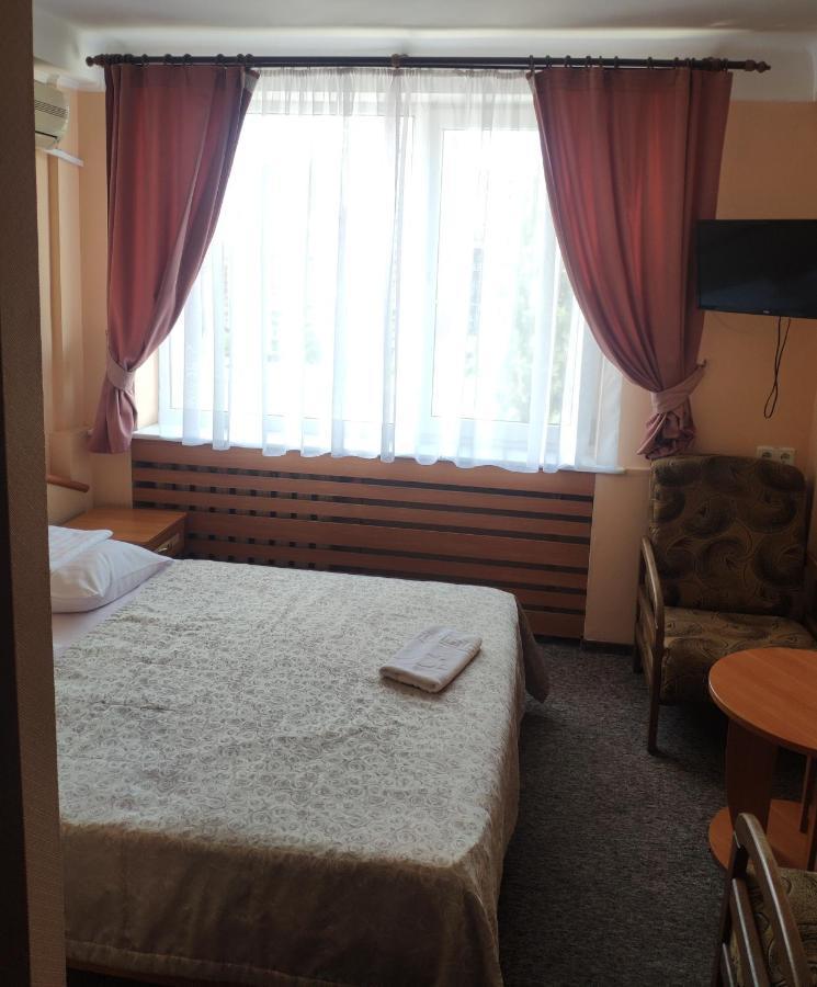 Druzhba Service Hotel Kiev Dış mekan fotoğraf